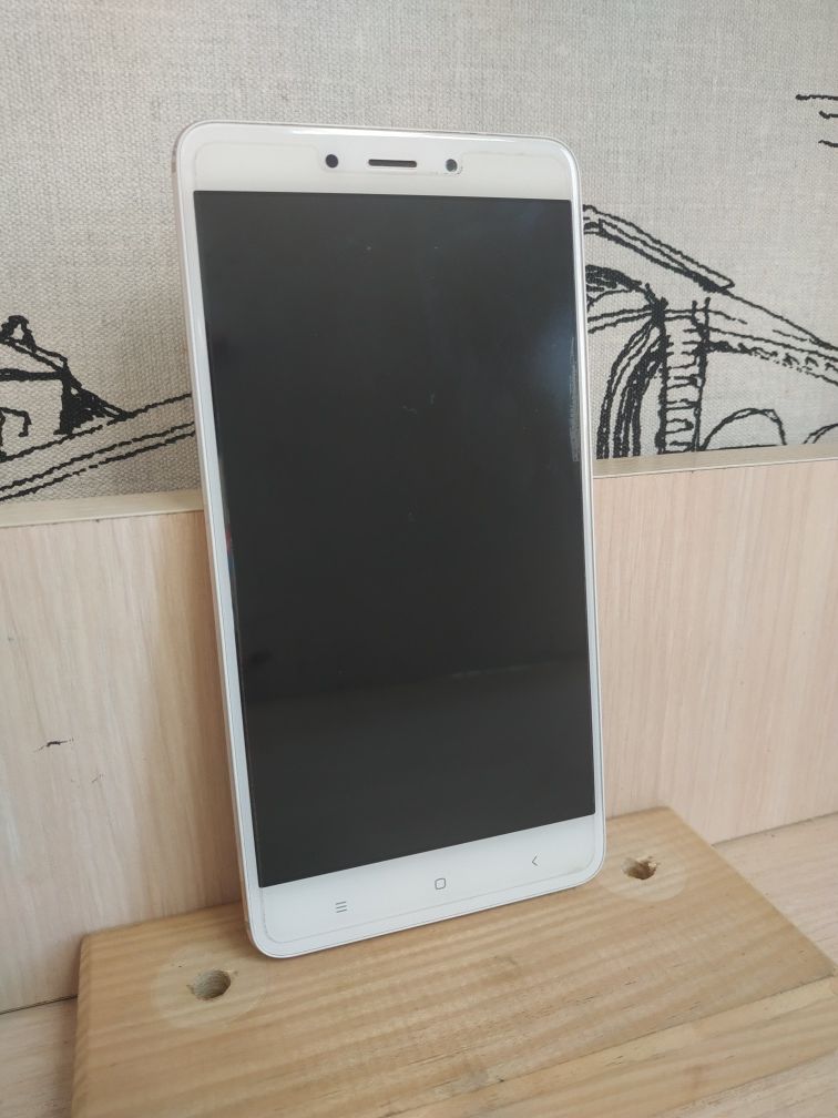 Телефон Redmi Note 4