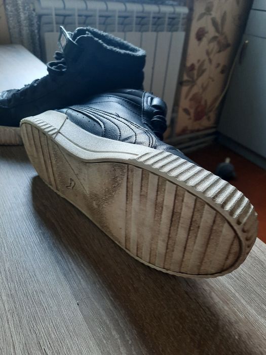 Продам ботинки женские