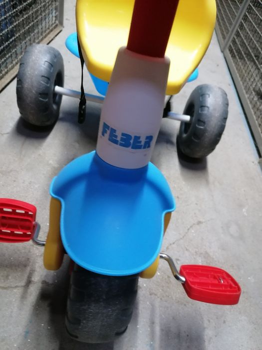 Triciclo Feber (NOVO)