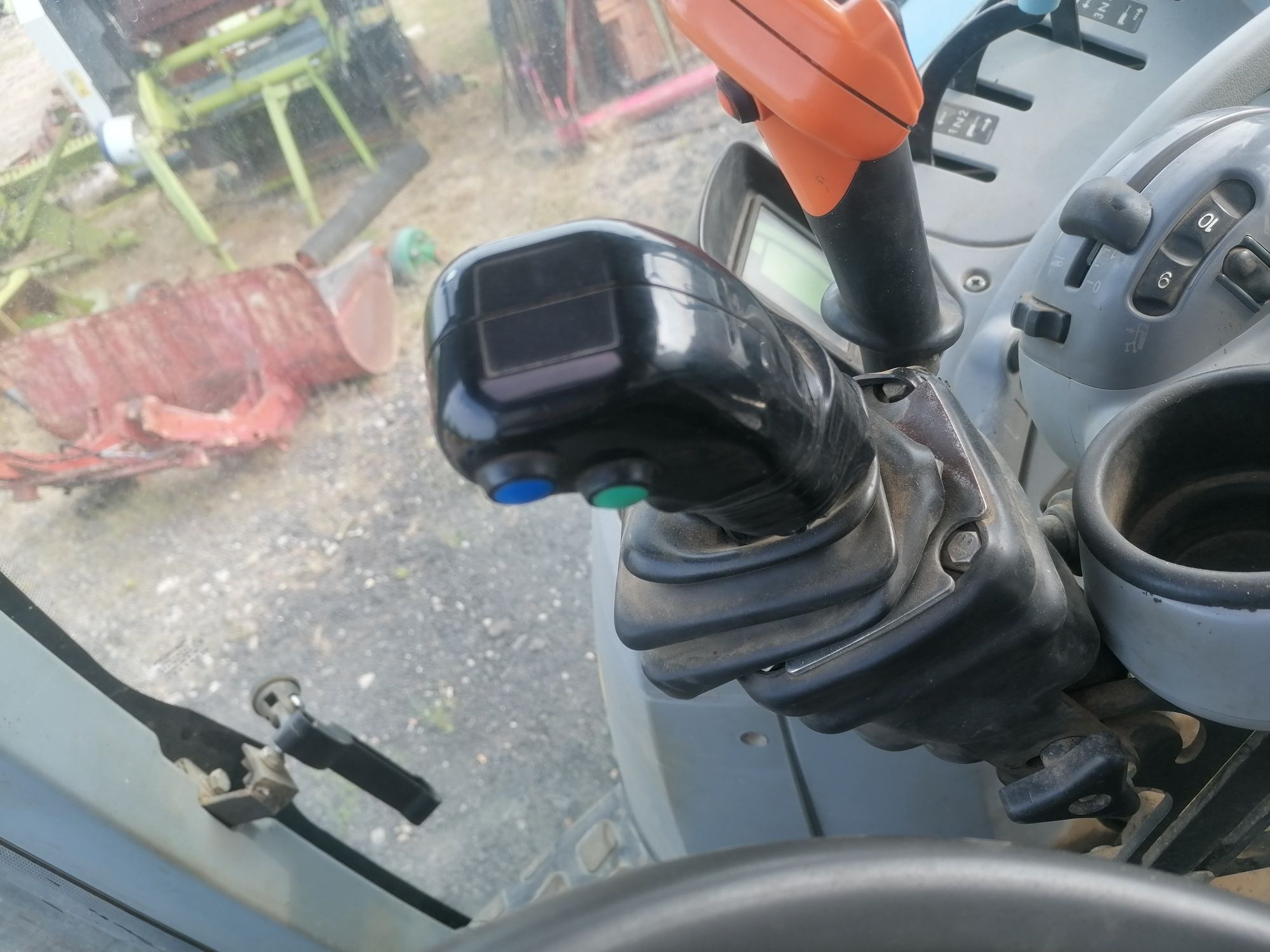 Adaptacja New Holland, mailleux