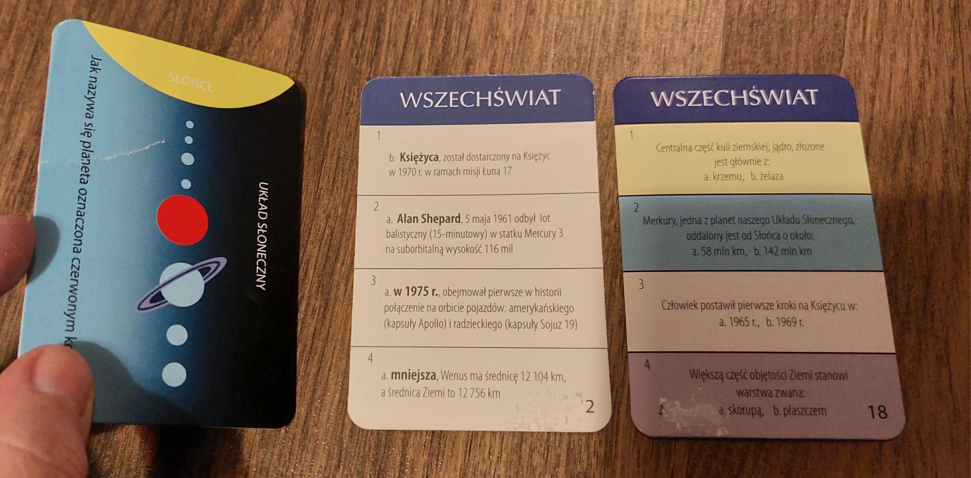 Alexander Gra edukacyjna Quiz Wszechświat 10+