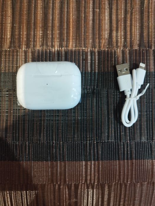 Безпровідні навушники, аерподс PRO2