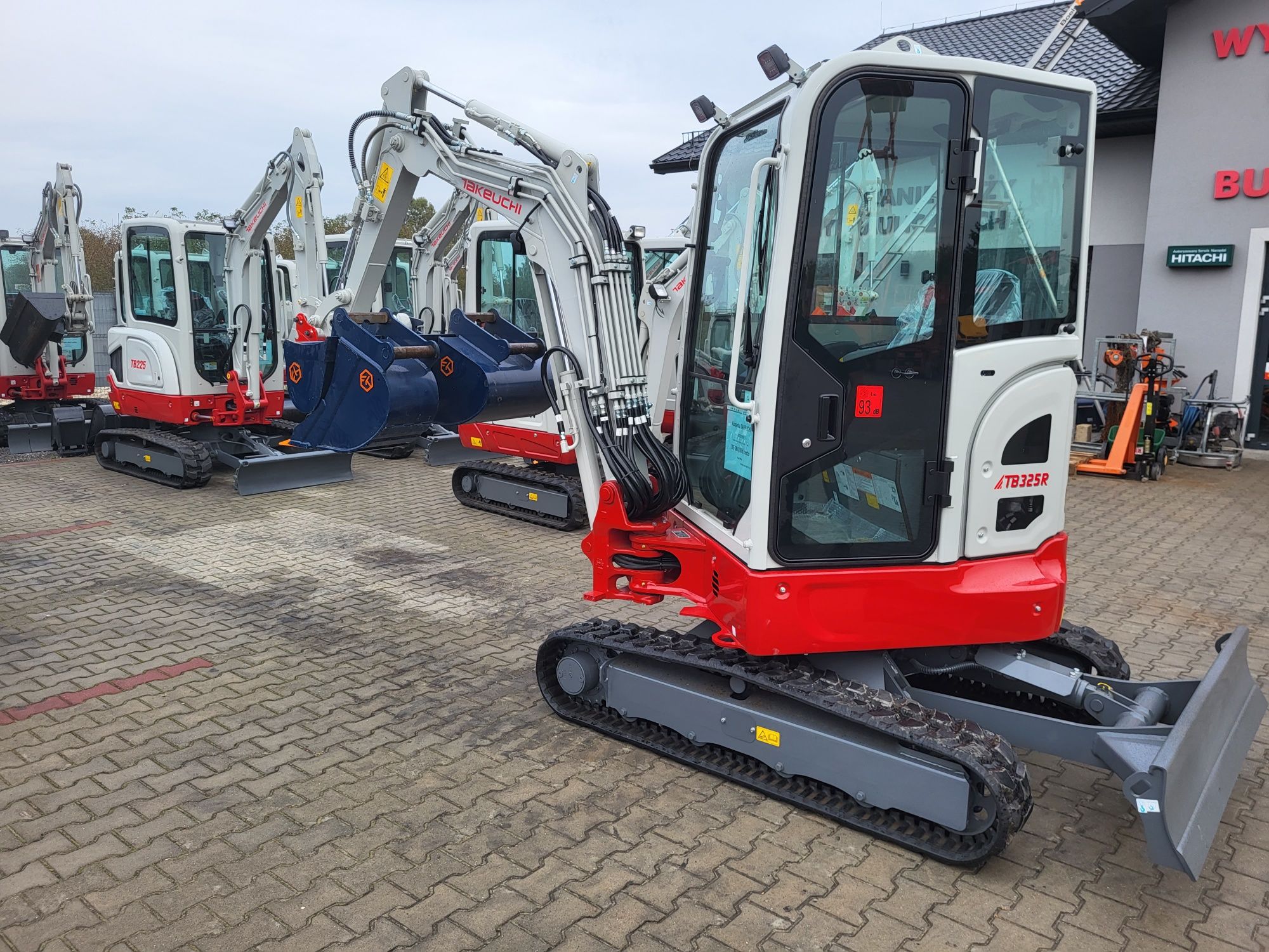 Koparka minikoparka Takeuchi TB325R V3 2440kg 2023rok SLIM