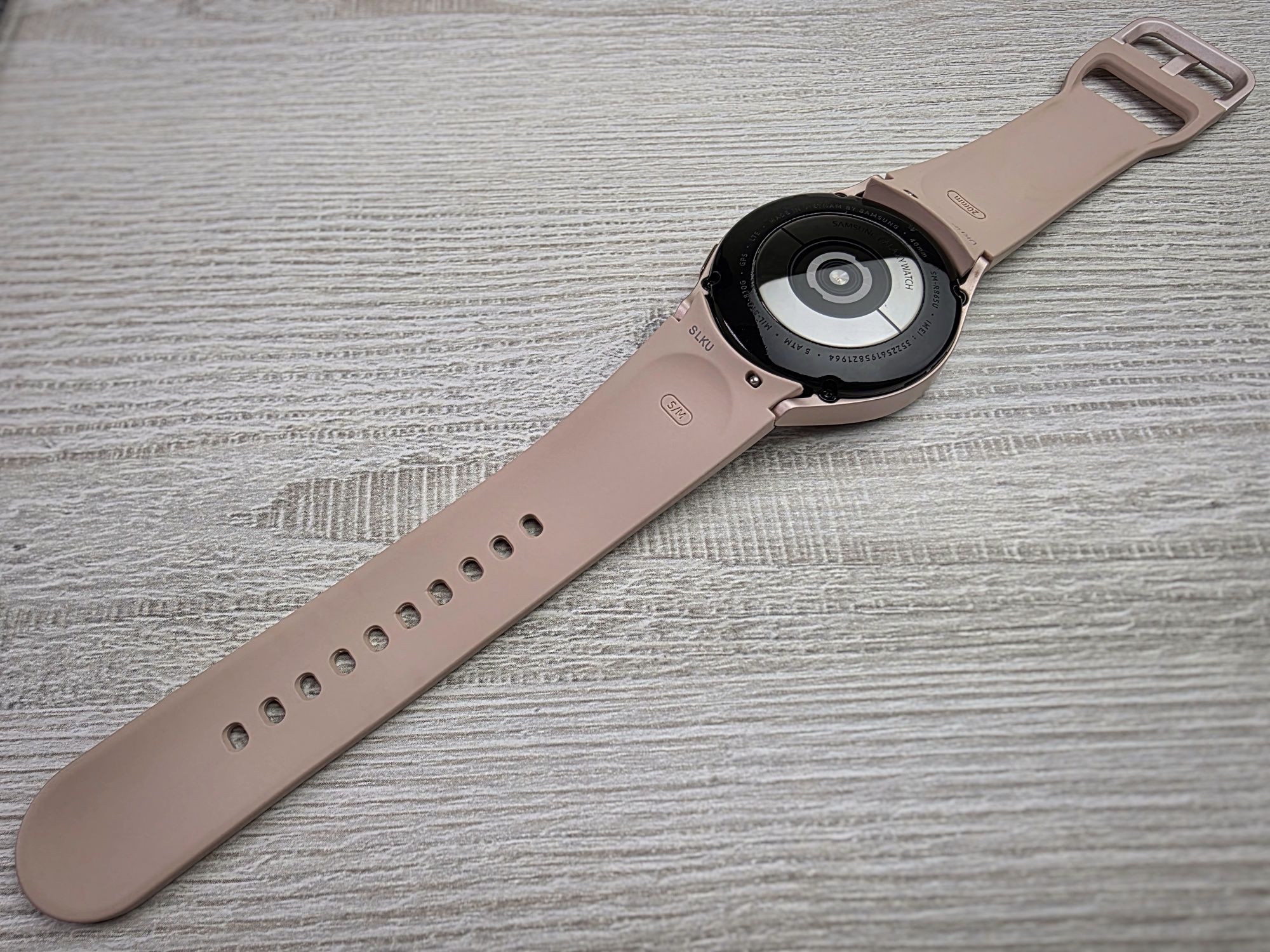 Смарт-годинник Samsung Galaxy Watch4 40mm LTE Gold (SM-R865U)