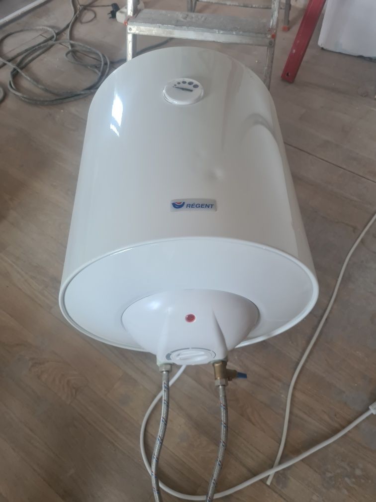 Bojler50l.Wanna140x70.Wc wolnostojace.