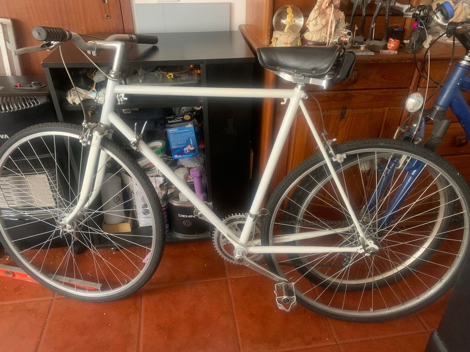 Bicicleta semi-nova