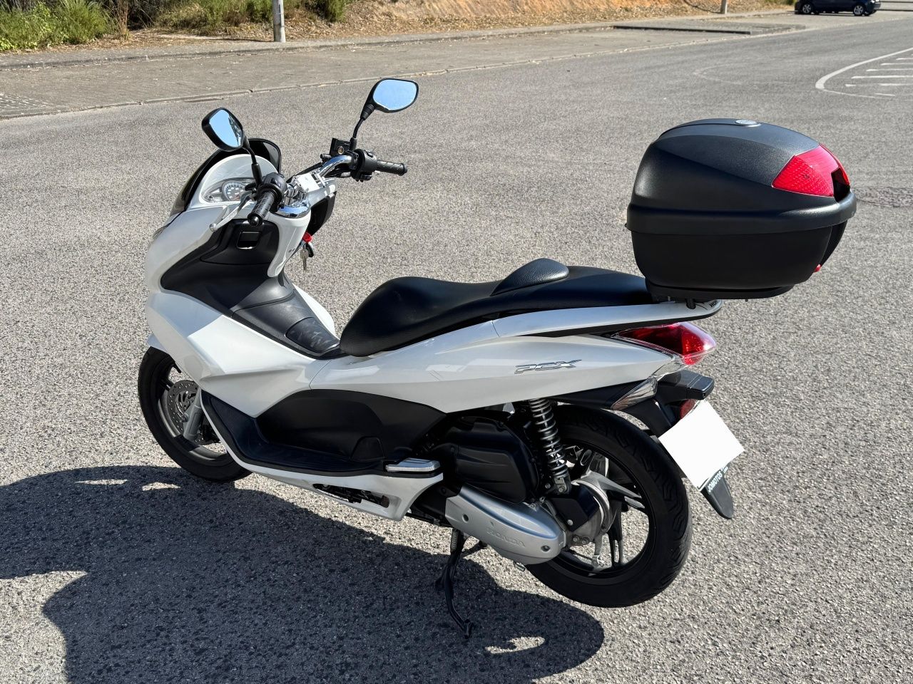 HONDA PCX - Poucos kms - impecável