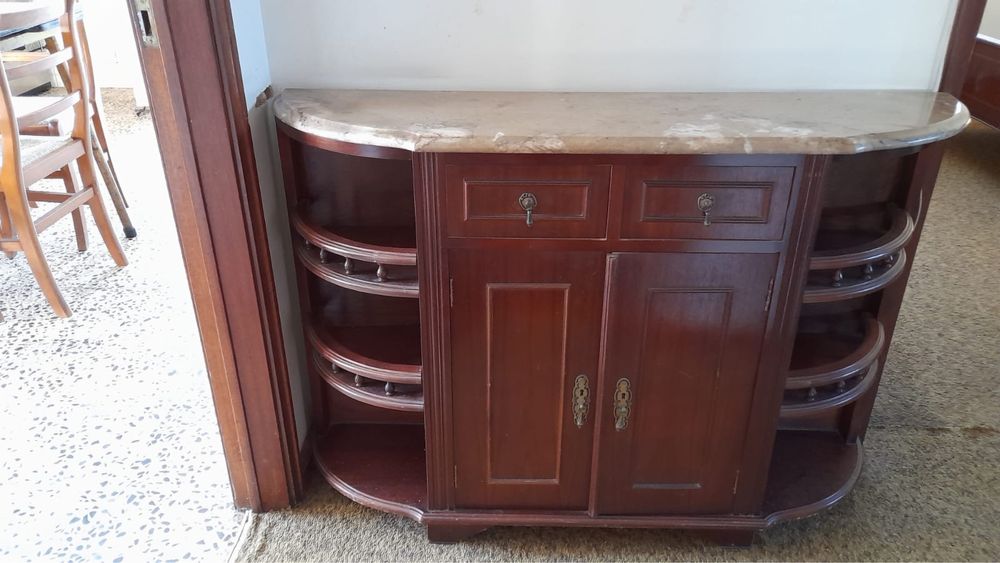Vendo sapateira em otimo estado