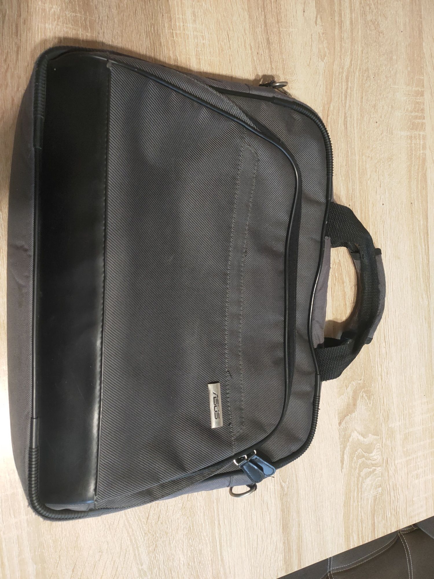 Продам сумку для ноутбука Asus