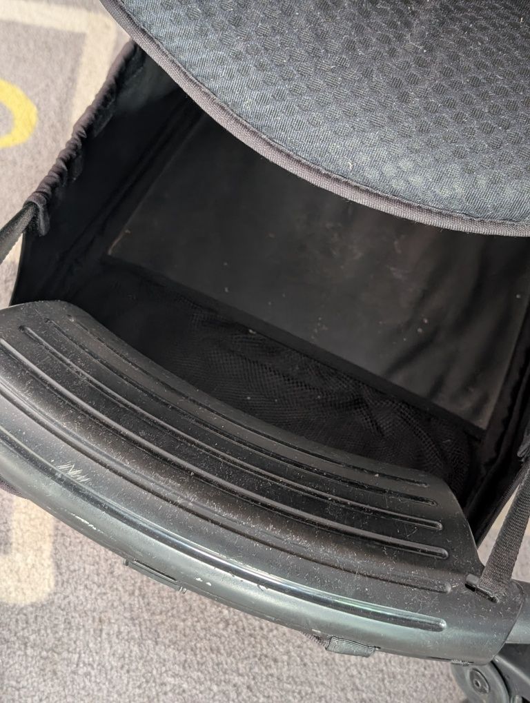 Wózek spacerowy Bugaboo Bee 6 – żółta budka
