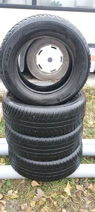 Шини SNOWPROX 205/65R15