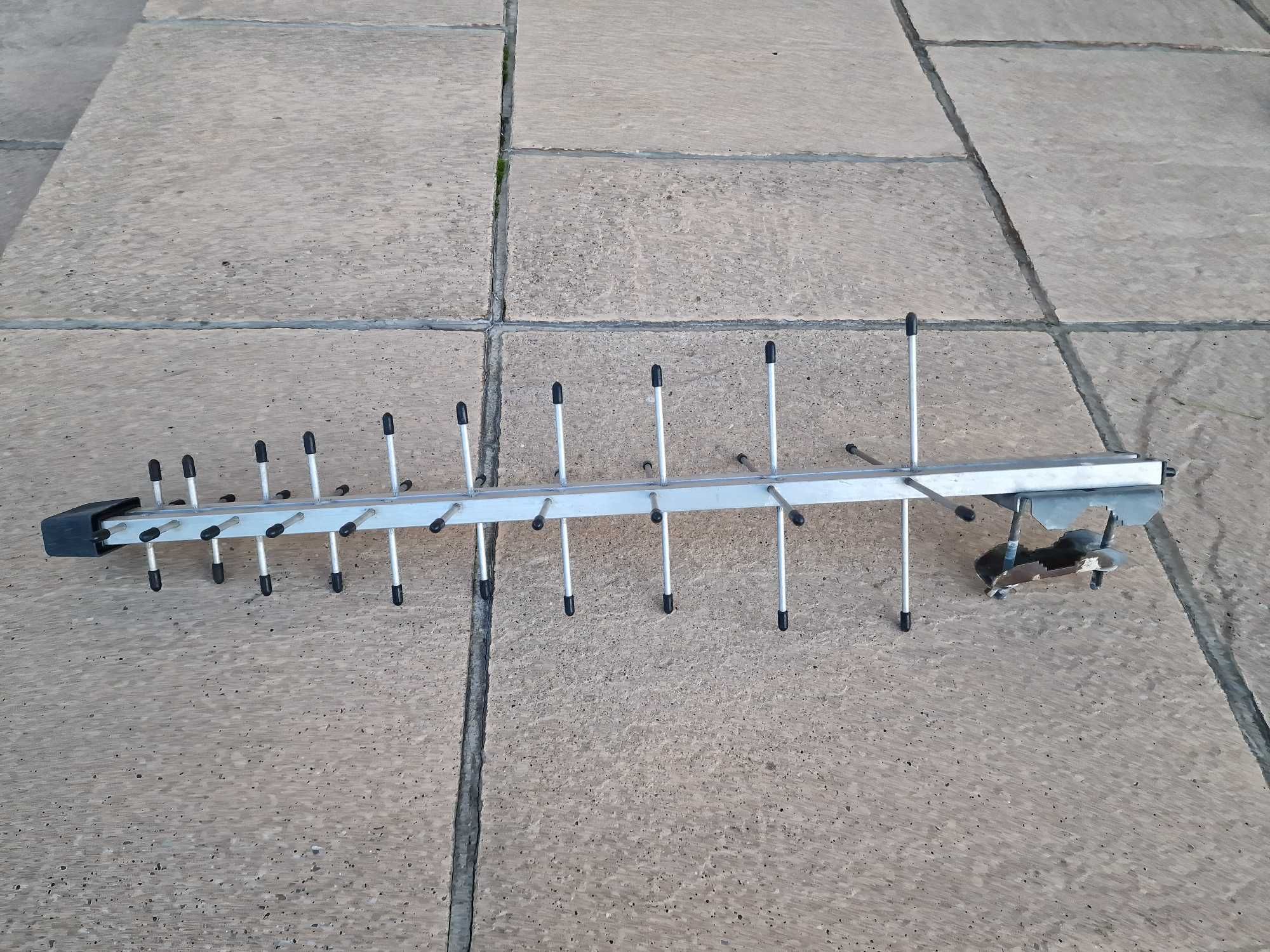 Antena ATK-LOG LTE kierunkowa zewnętrzna