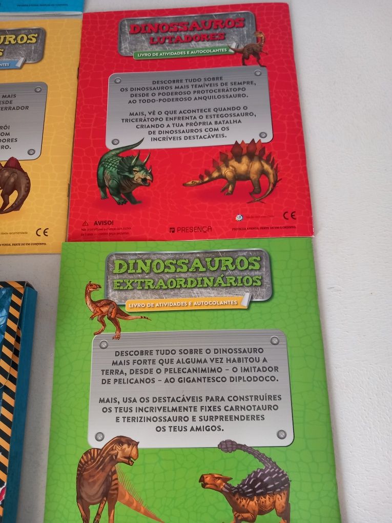 Livros de dinossauros com mais de 1250  autocolantes