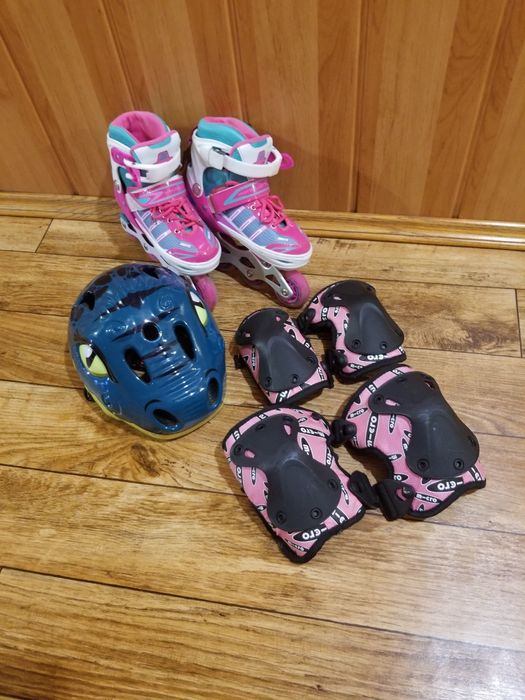 Комплект: ролики, шолом та захист — усе для безпечного катання!