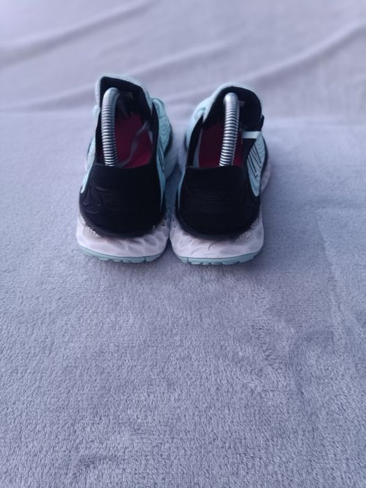 Женские кроссовки New Balance р38.5-39