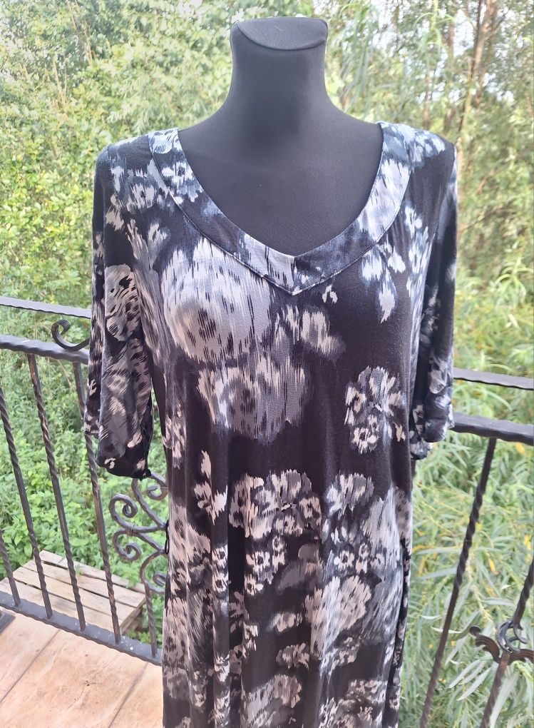 Sukienka midi 95 % wiskoza rozmiar 4XL 48 plus size
