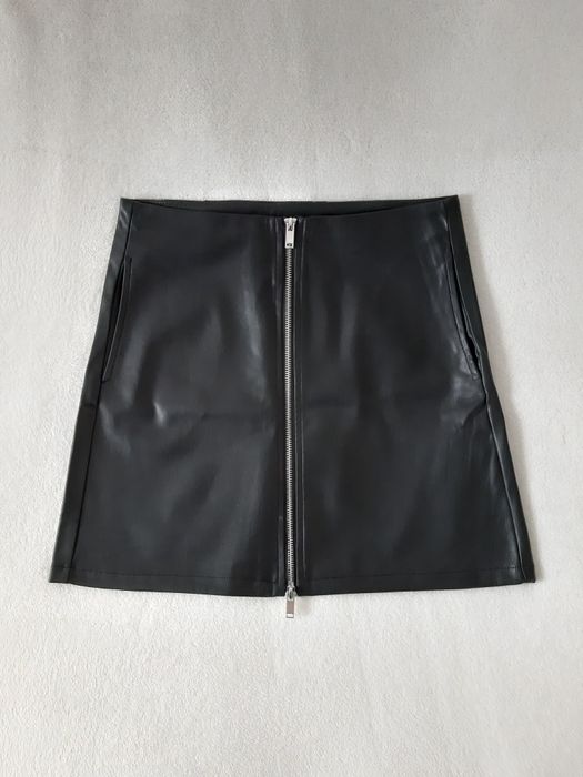 Czarna spódnica skórzana mini S