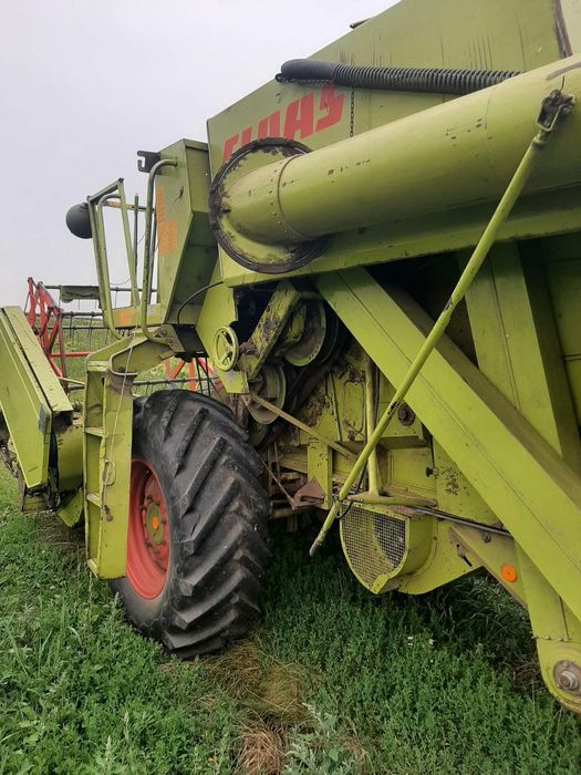 Комбайн Claas consul