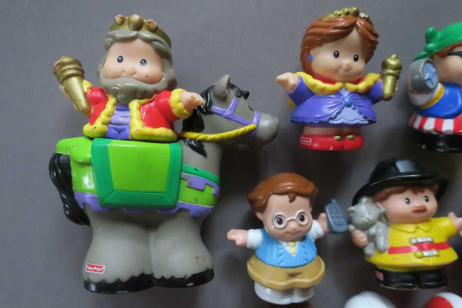 Figurki Little People 13 sztuk Fisher Price Mattel zestaw