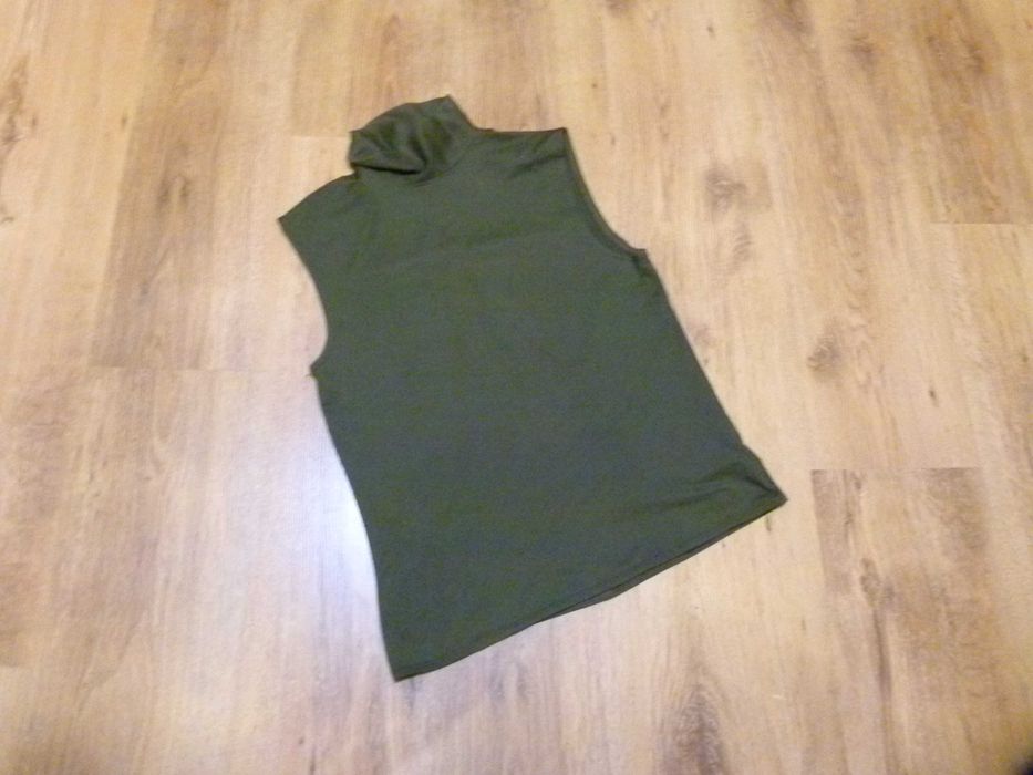 bluzka śliski materiał kolor khaki półgolf damska rozm 40 L