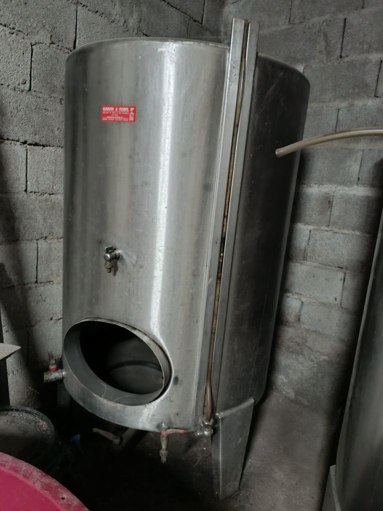 Cubas em inox para vinho: 500l, 750l e 1.200l
