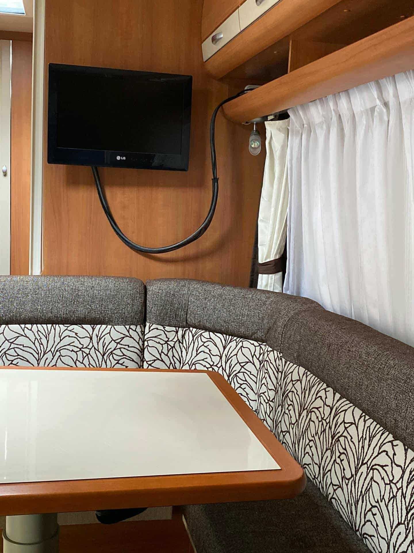 Caravana Hobby 545 KMF La Vita Veneto – Edição limitada
