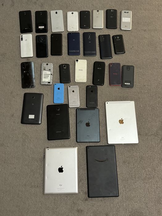 lot  телефонів android, apple