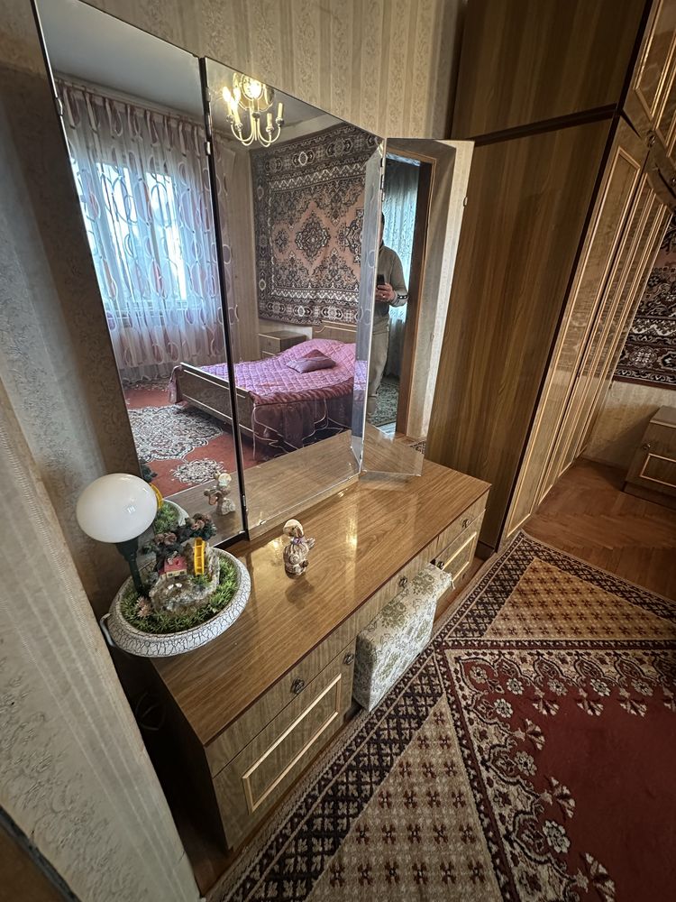 Продам   спальню