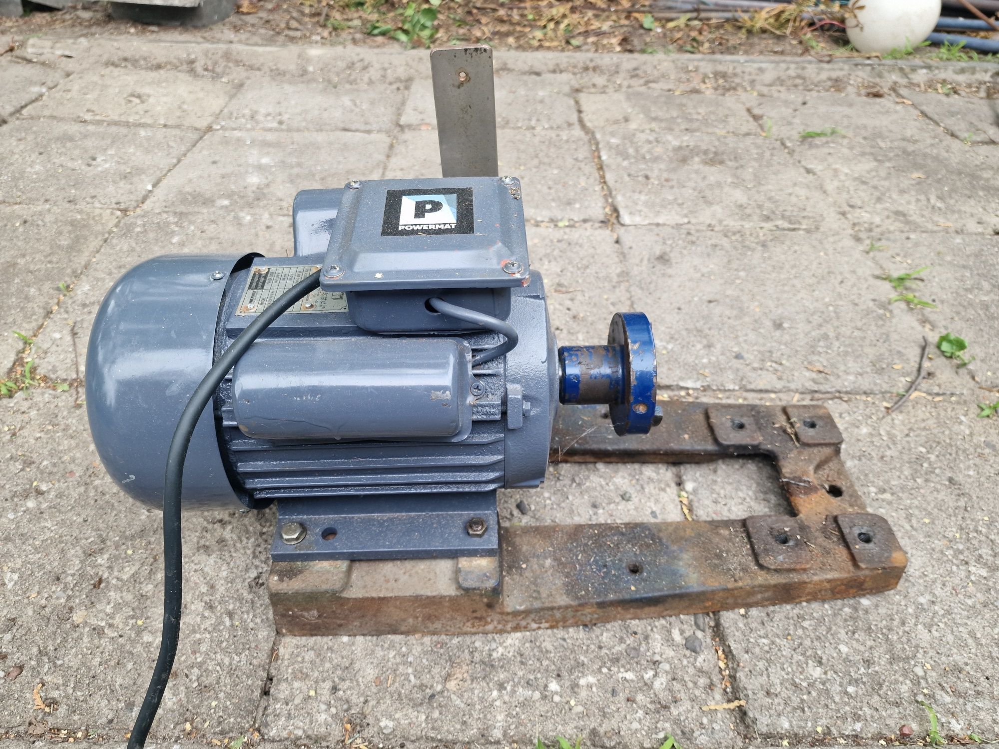 Silnik elektryczny jednofazowy 230 V
