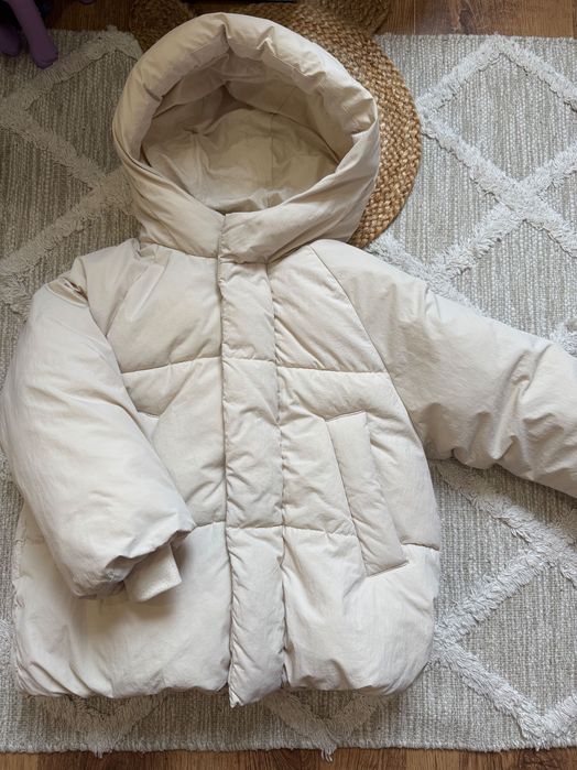 Куртка Zara на дівчинку розмір 110