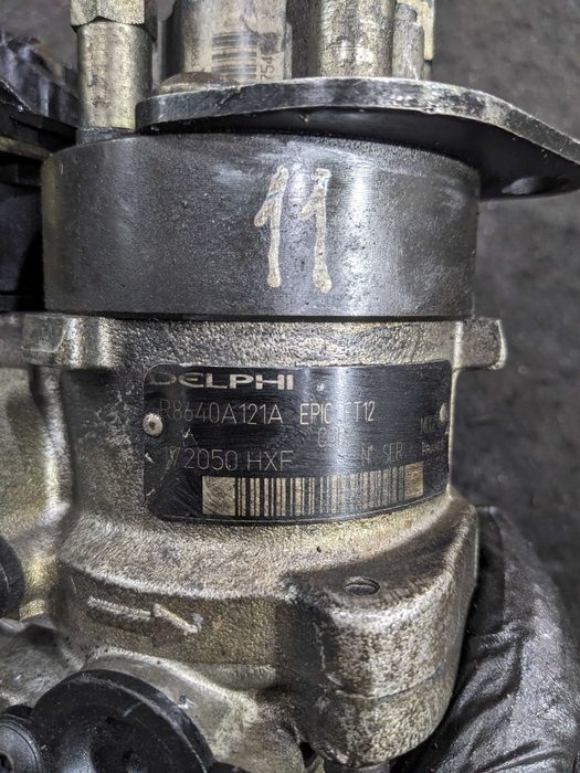 ТНВД Топливный насос  Fiat Doblo Fiat Punto 1.9 D 1.9 JTD R8640A121A