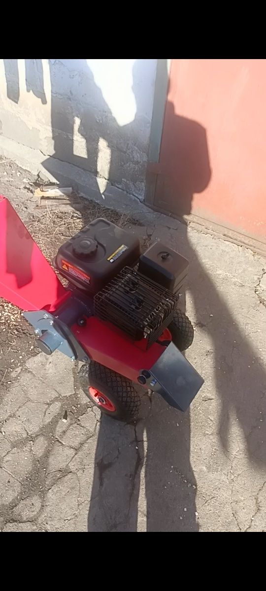 Продаю щепоріз новий
