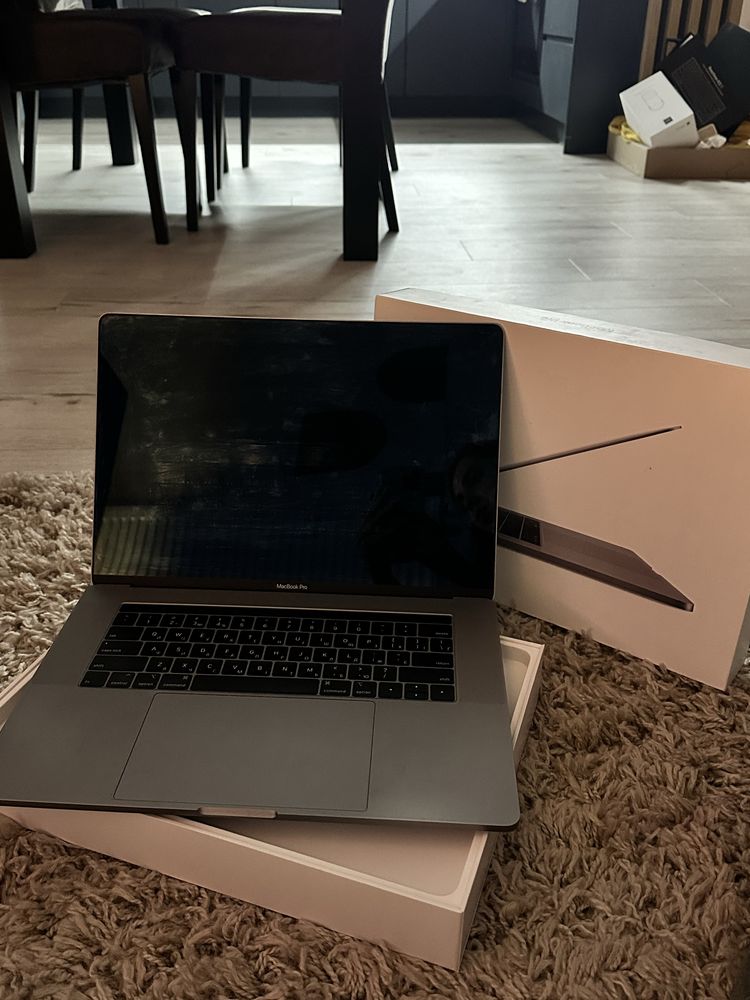 MacBook Pro 15’ 2019 Touch Bar