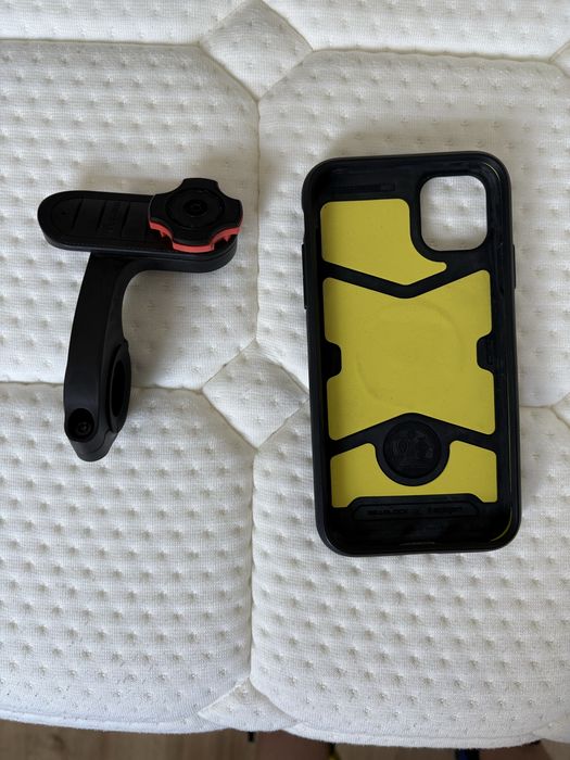 Uchwyt spigen gearlock z etui Iphone 11
