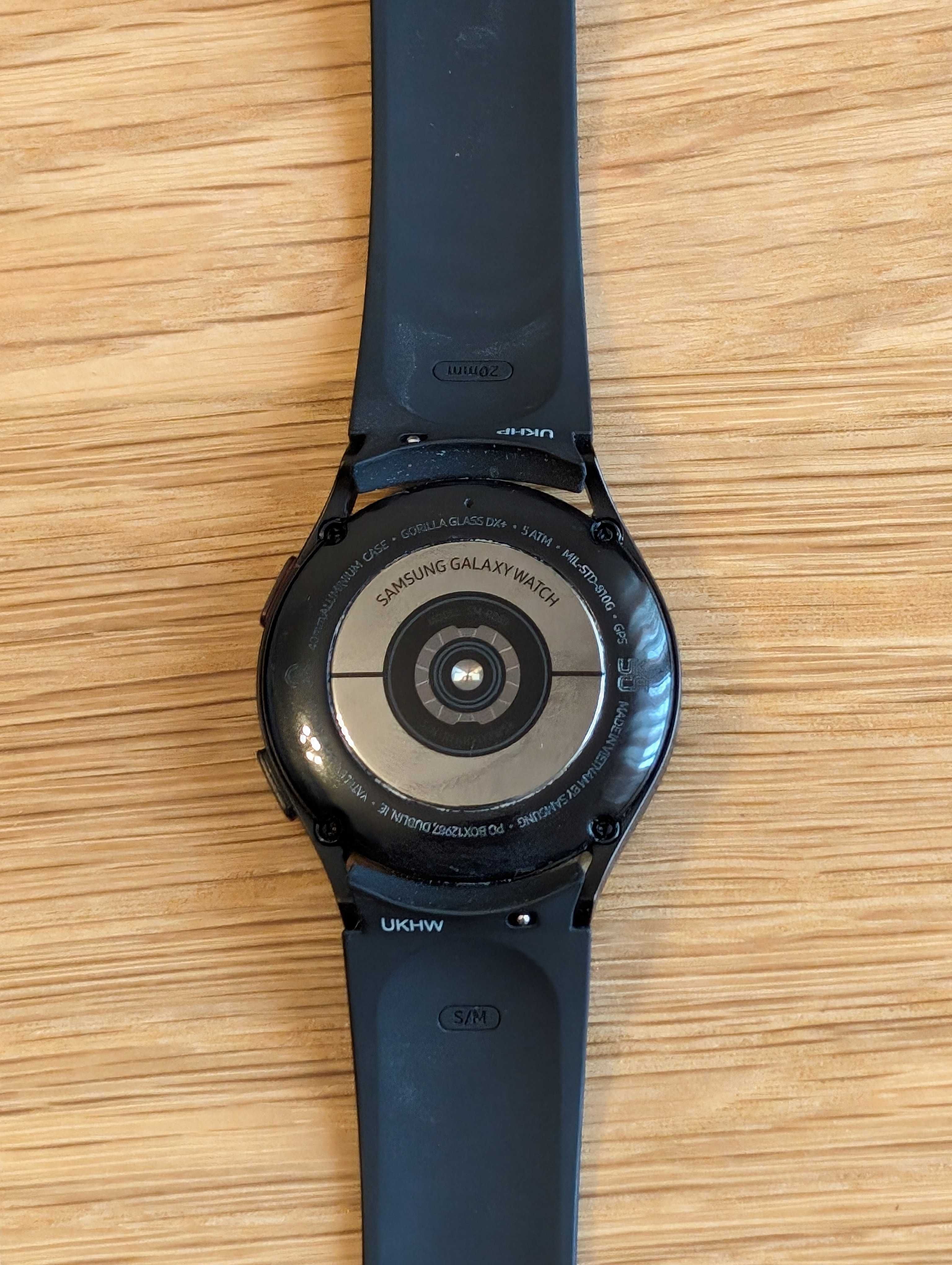 Samsung Galaxy Watch 4 versão 40mm (como novo, muito pouco uso)