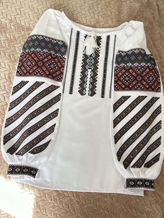 Жіночі вишиванки