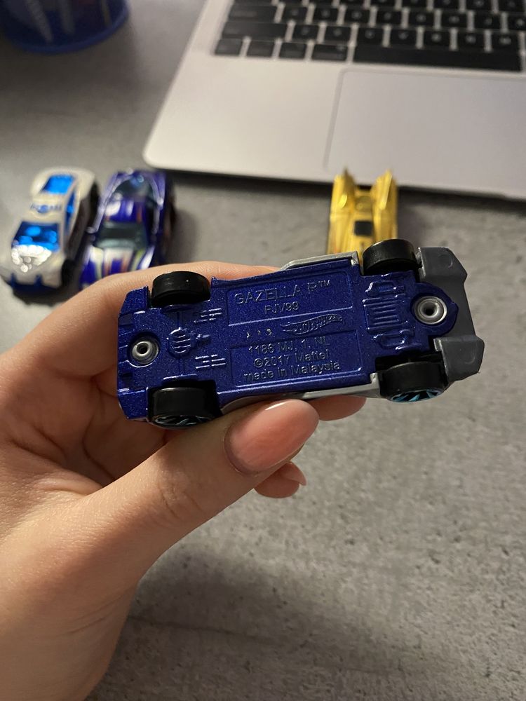 Машинки Hot Wheels