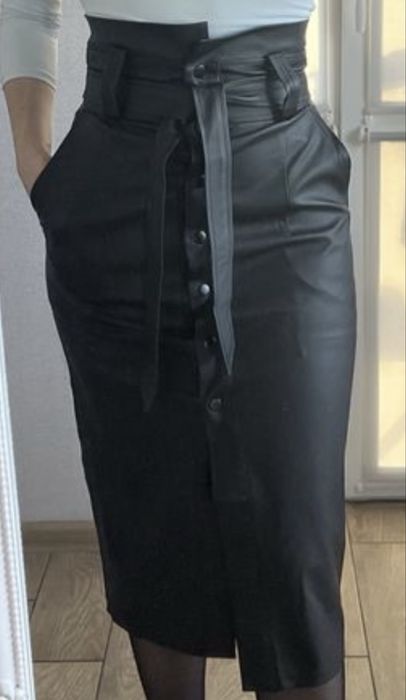 Продам класичну спідницю