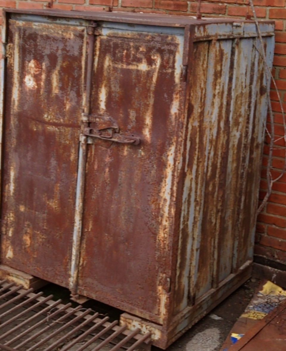 Ящик стальний контейнер для обладнання, щитової, паливної колонки