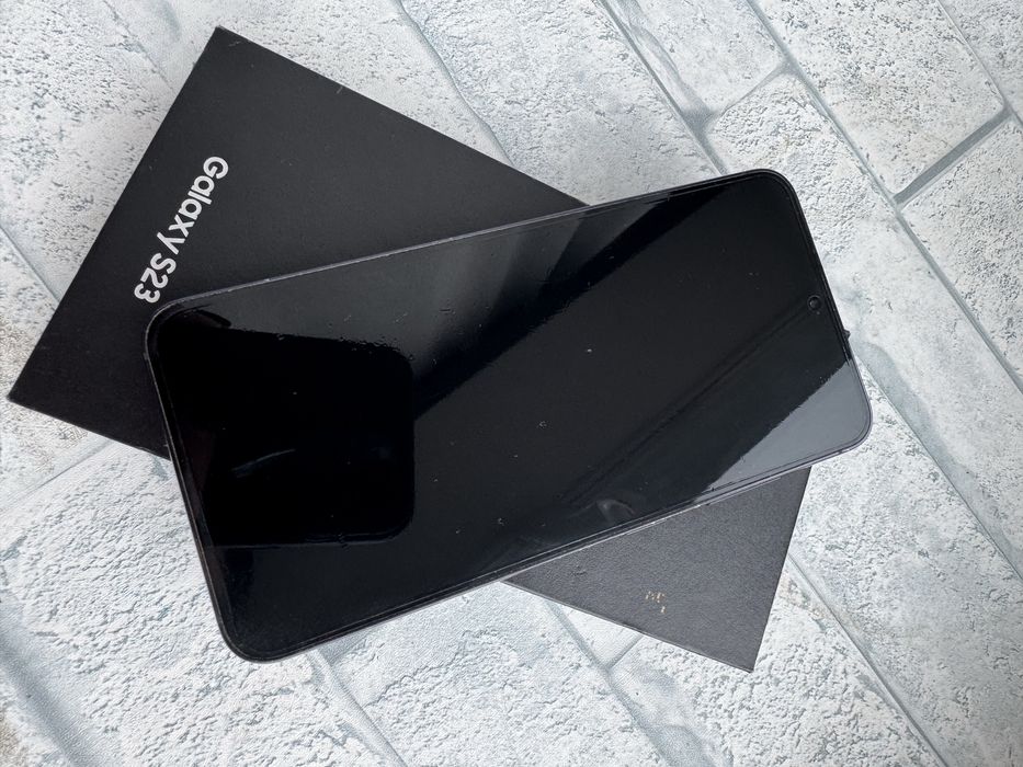Samsung S23/256.