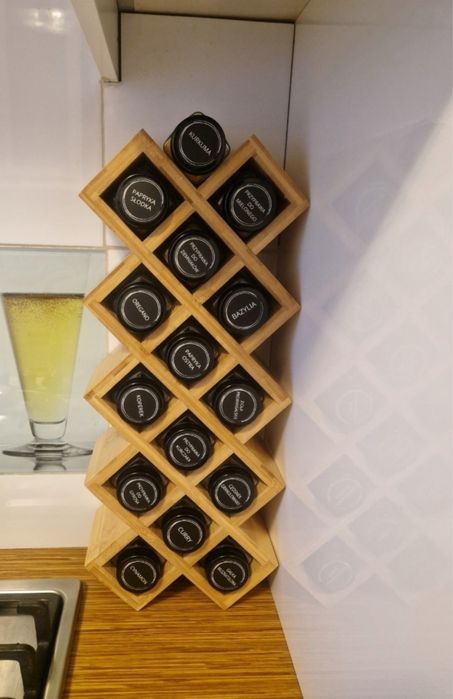 Organizer na przyprawy – stojak bambusowy + 18 słoików + 72 naklejki