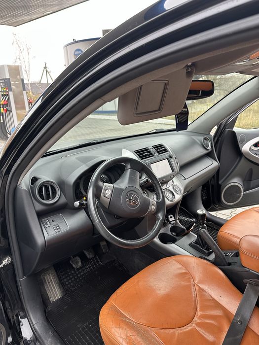 Продам тойота рав 4 2009р 2.2 диз механіка 4/4 НЕРОЗМИТНЕНА