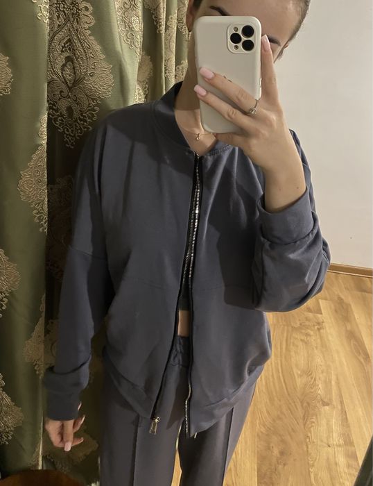 Спортивний костюм на весну/осінь