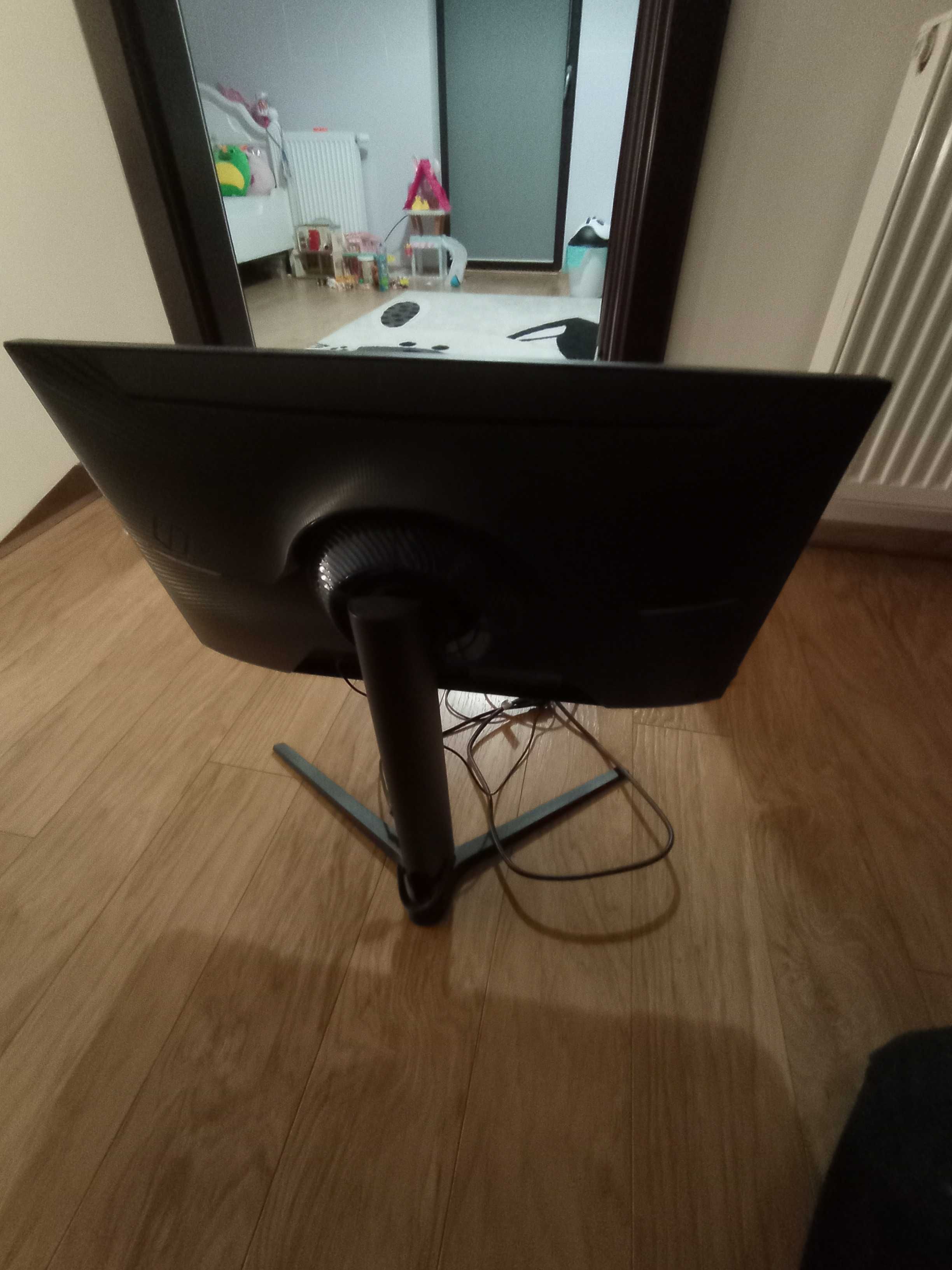 Monitor Samsung ls24ag gamingowy uszkodzony