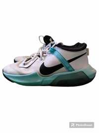 Nike Air Zoom Crossover Big Kids' Basketball Shoe rozmiar 39