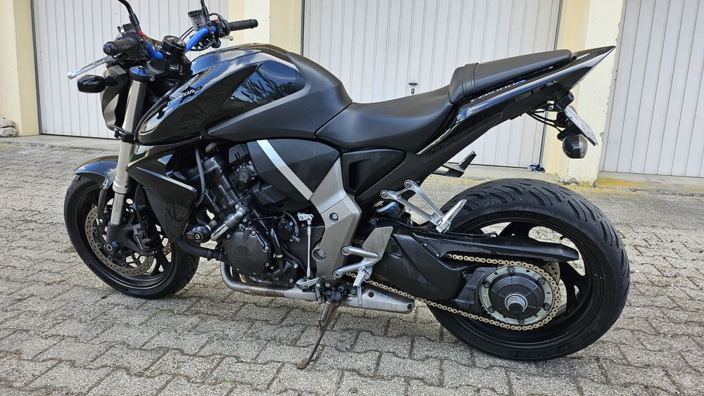 Honda cb 1000R impecável