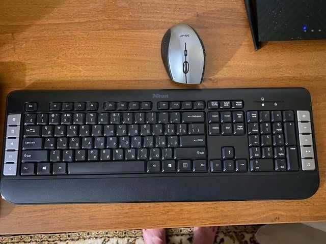 Клавіатура з мишою (TRUST Tecla Wireless Multimedia Keyboard & Mouse)
