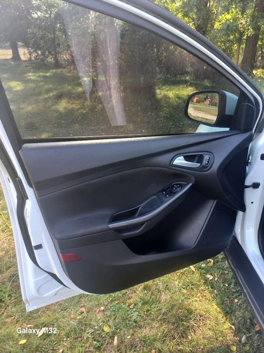 Форд фокус 3  офіційна