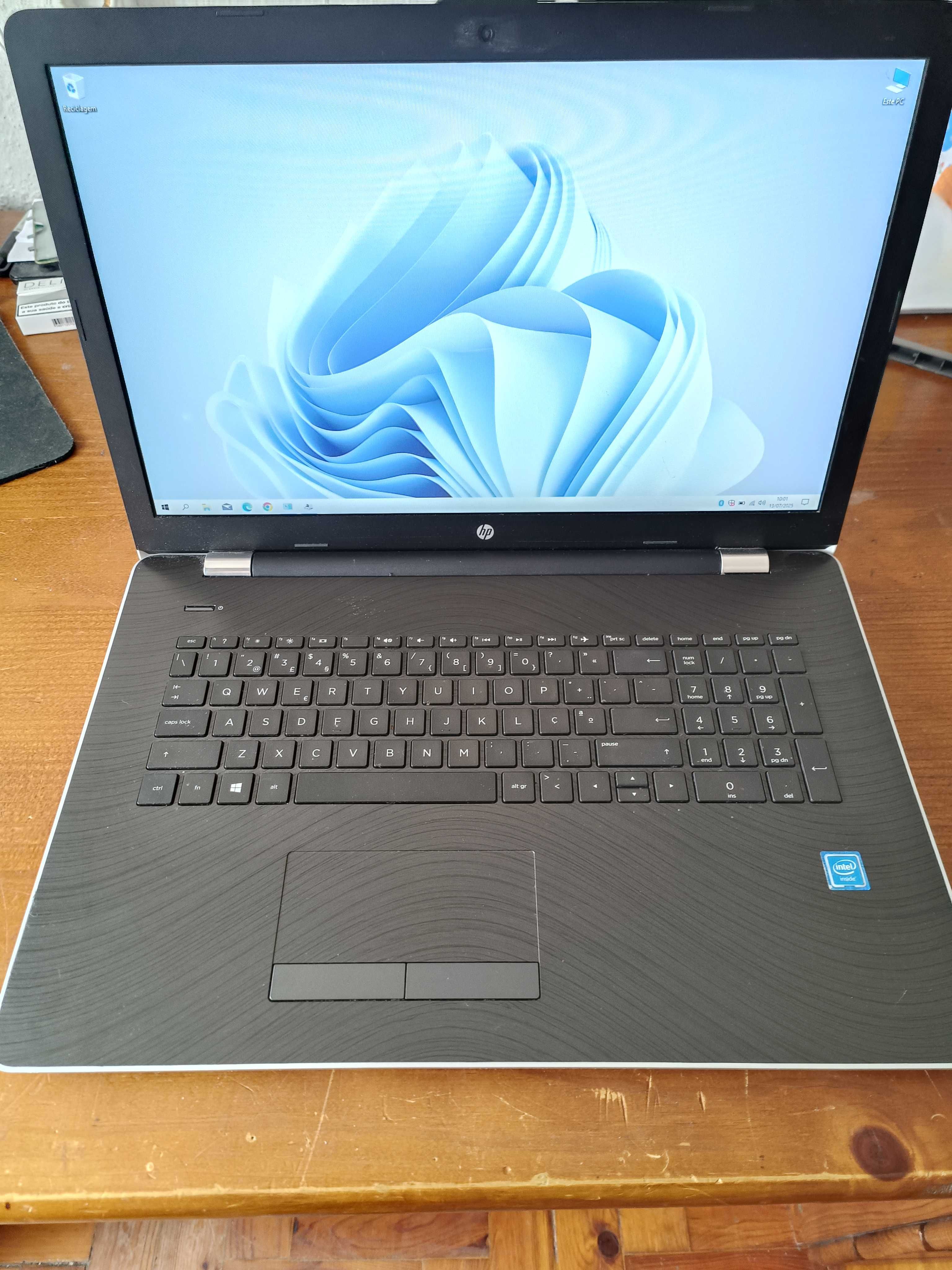 portatil  HP - 17-bs000np