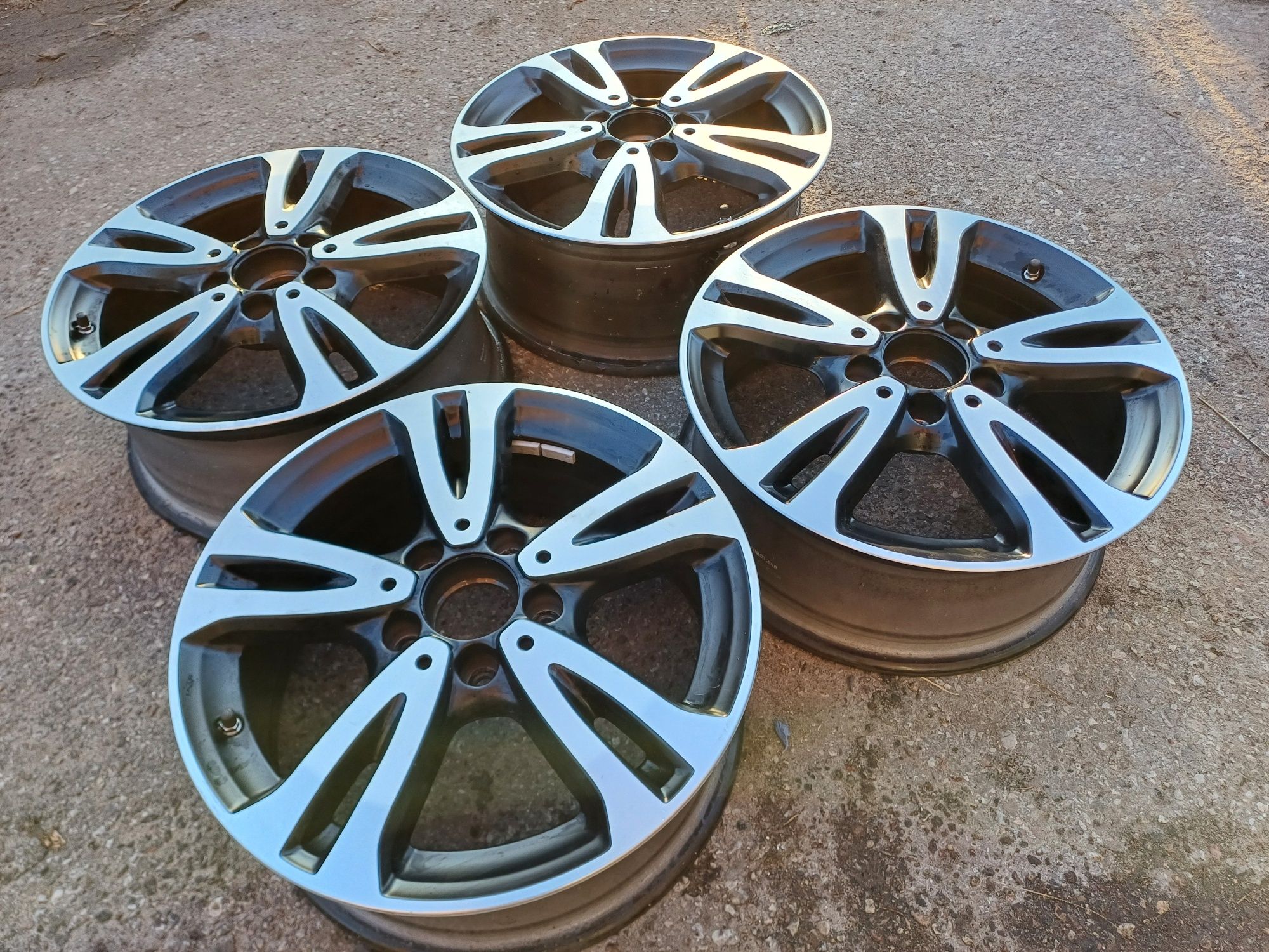 Jak nowe oryginalne felgi 16" 5x112 Mercedes W246 B Klasa 6,5j et49